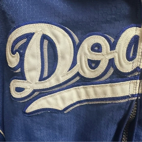 Vintage 90’s Majestic LA Dodgers Sz M bomber jacket - Picture 3 of 8